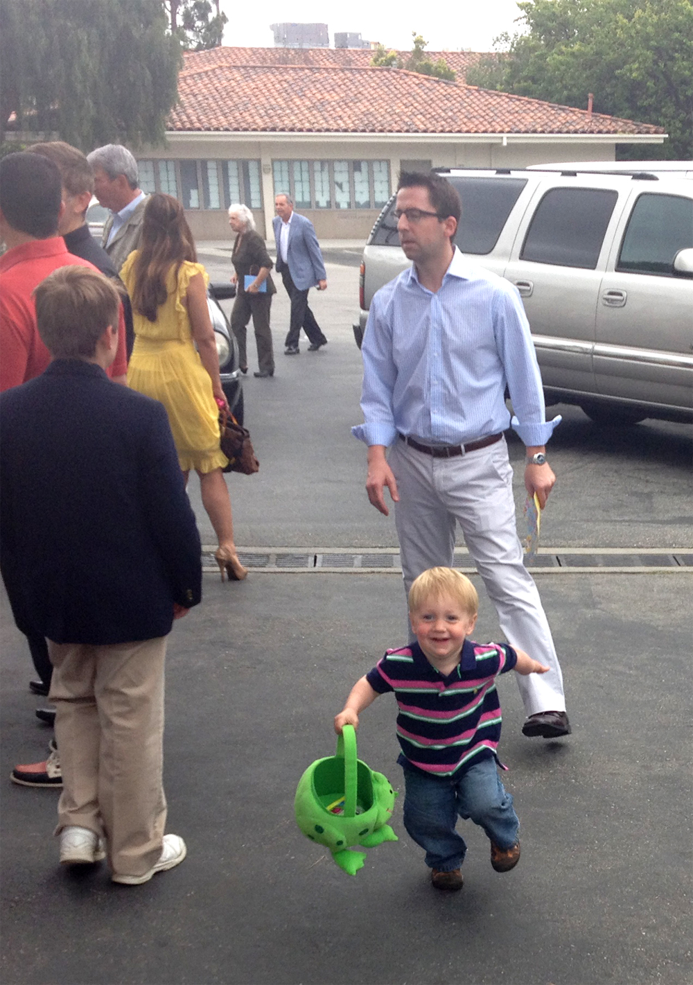 max_happy_easter_basket