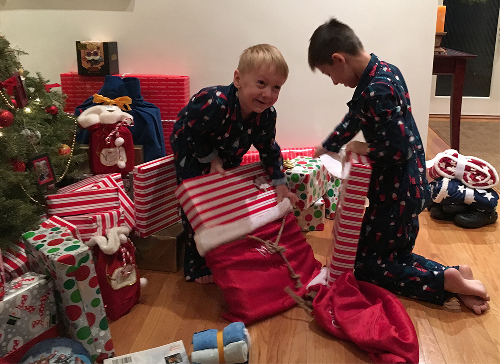 christmas-day-opening-gifts-2